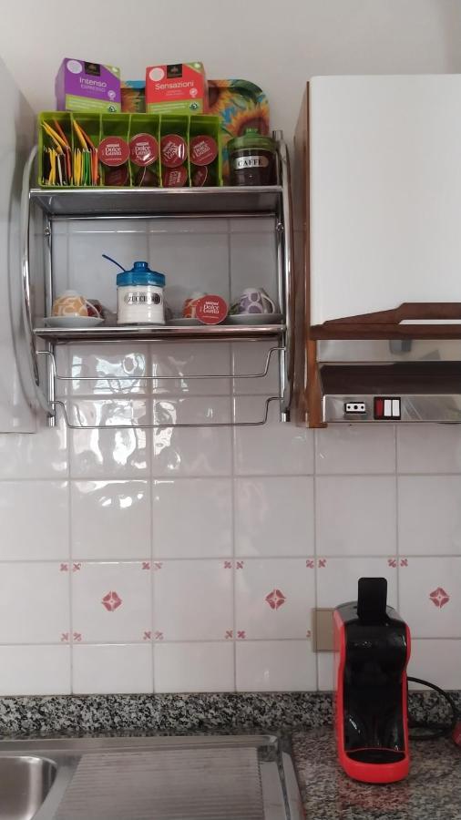 伊格莱西亚斯Casa Vacanze Lo Specchio公寓 外观 照片
